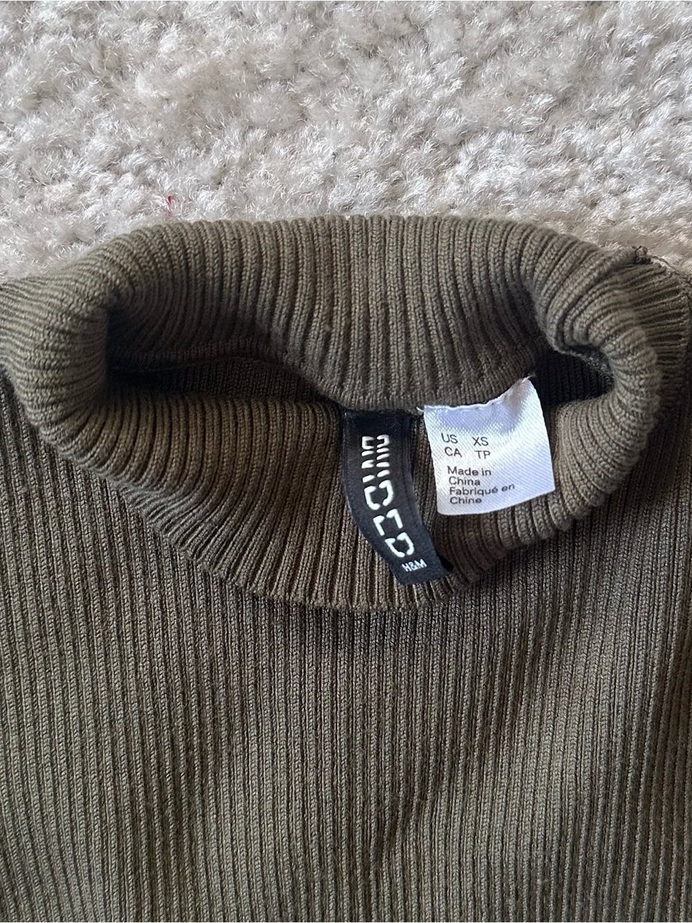H&M - Ribbed Mock Neck Sweater - Picture 2 of 3